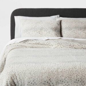 Threshold Faux Fur Comforter bedding set